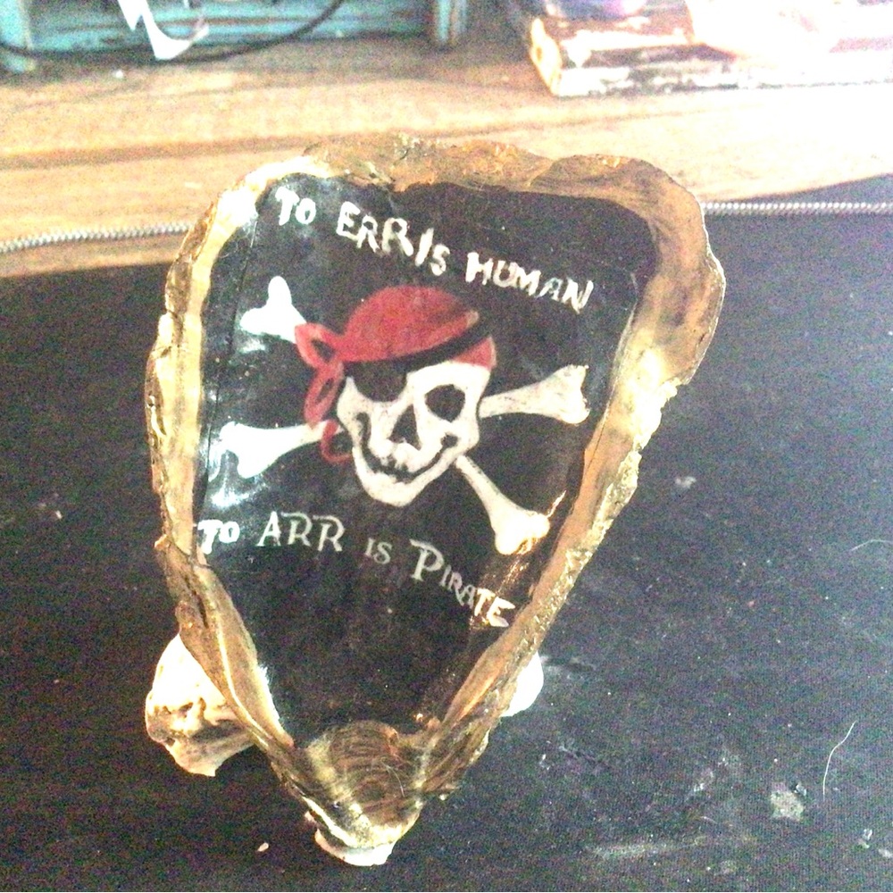 Pirate Skull oyster shell design